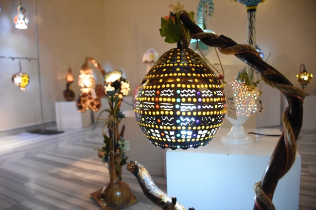 Bursa'da iki kardeş su kabağını gelir kapısına çevirdi